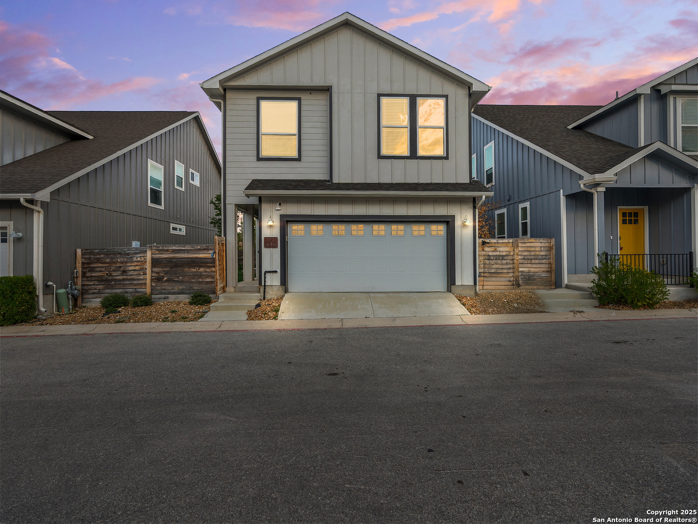 1511 E Sandalwood Ln #10