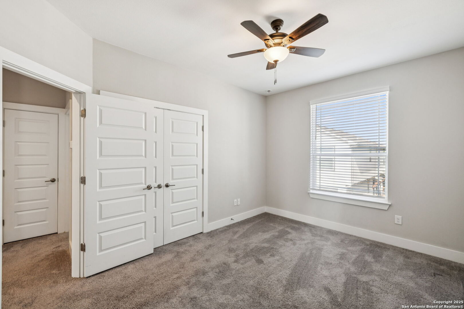 1511 E Sandalwood Ln #10