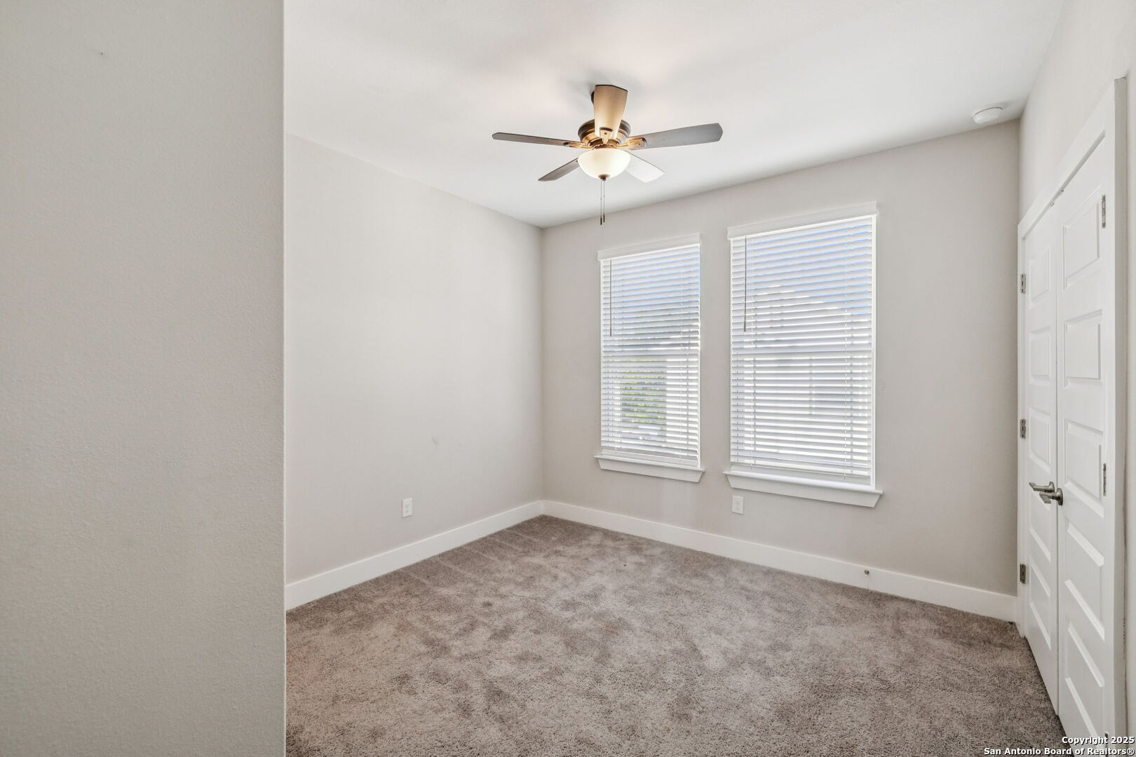 1511 E Sandalwood Ln #10