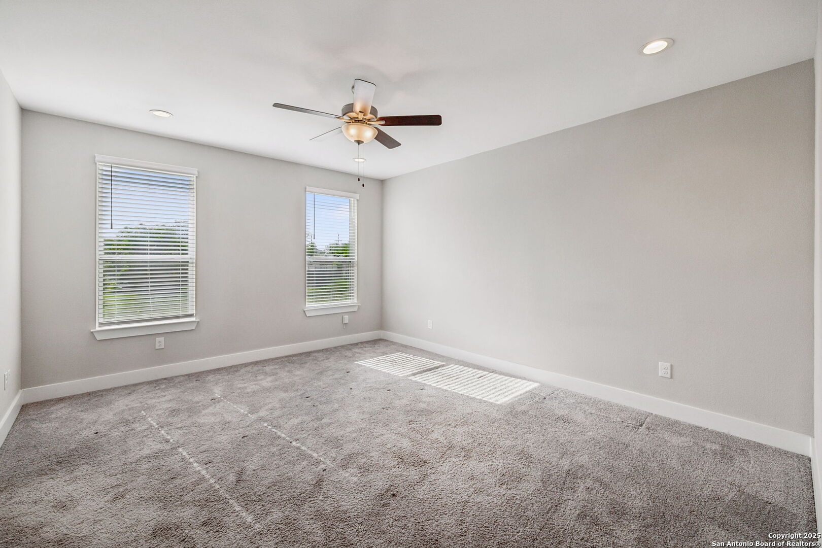 1511 E Sandalwood Ln #10