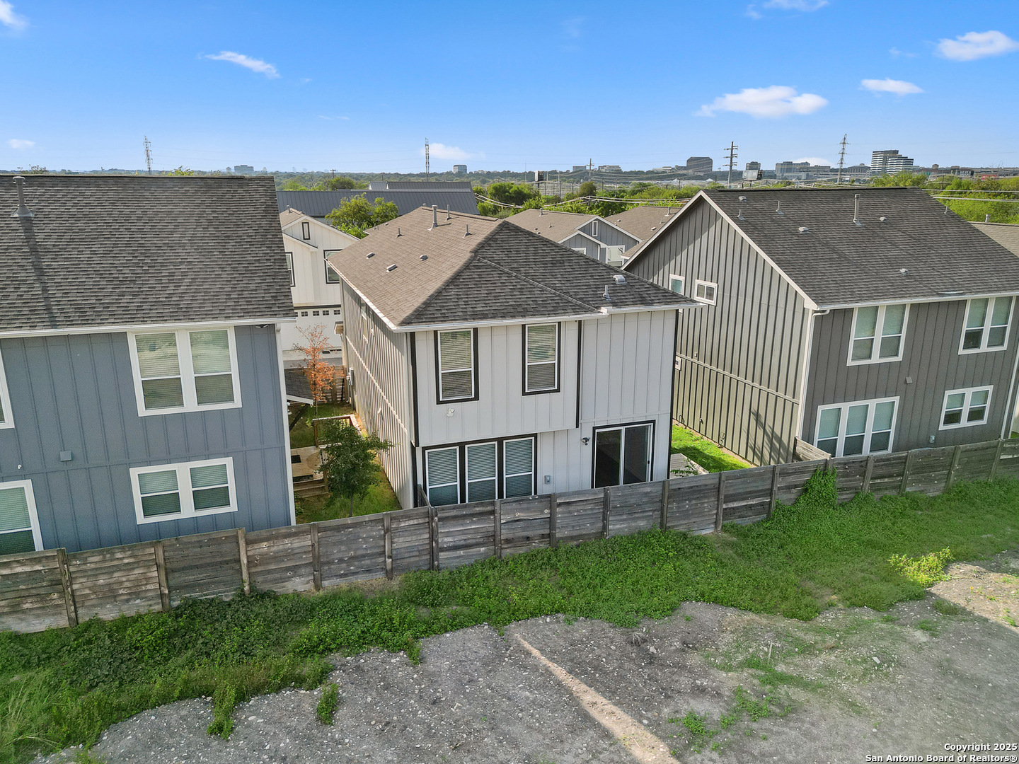 1511 E Sandalwood Ln #10