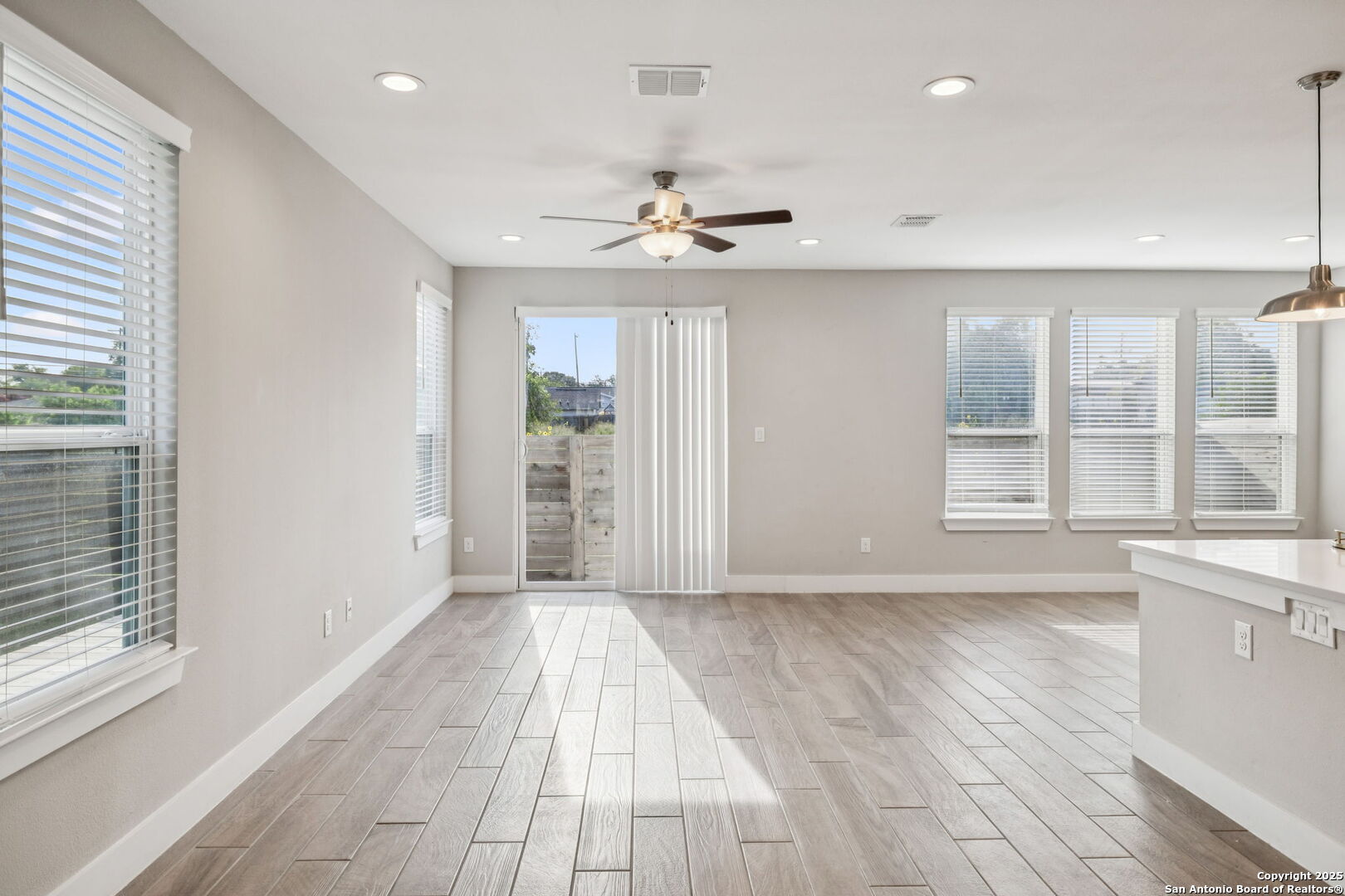 1511 E Sandalwood Ln #10