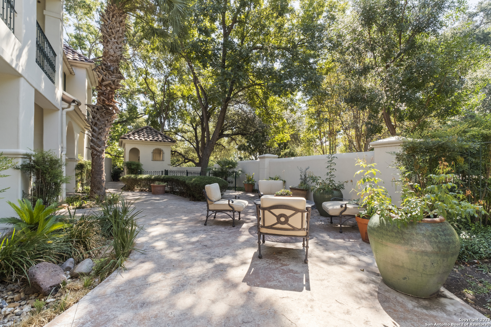 131-139 Saint Dennis