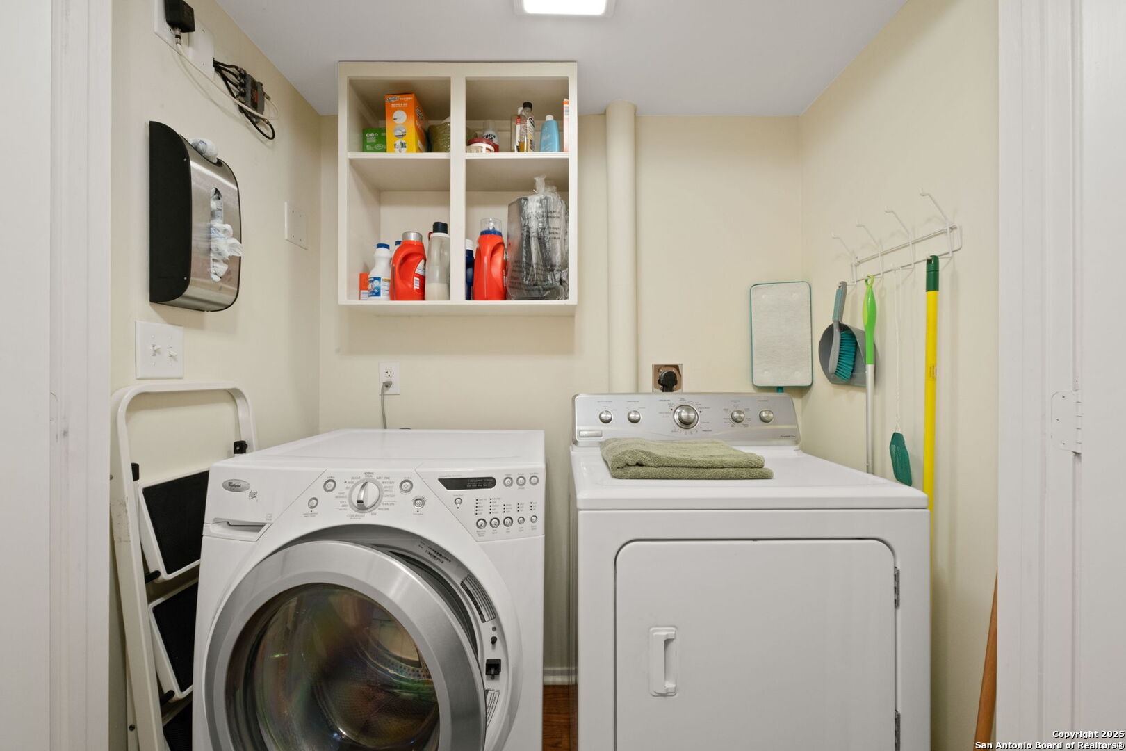 8033 N New Braunfels 300E