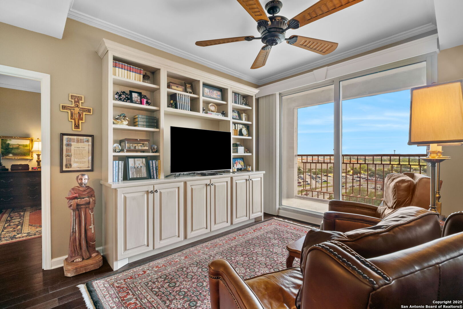 1 Towers Park Ln 1015