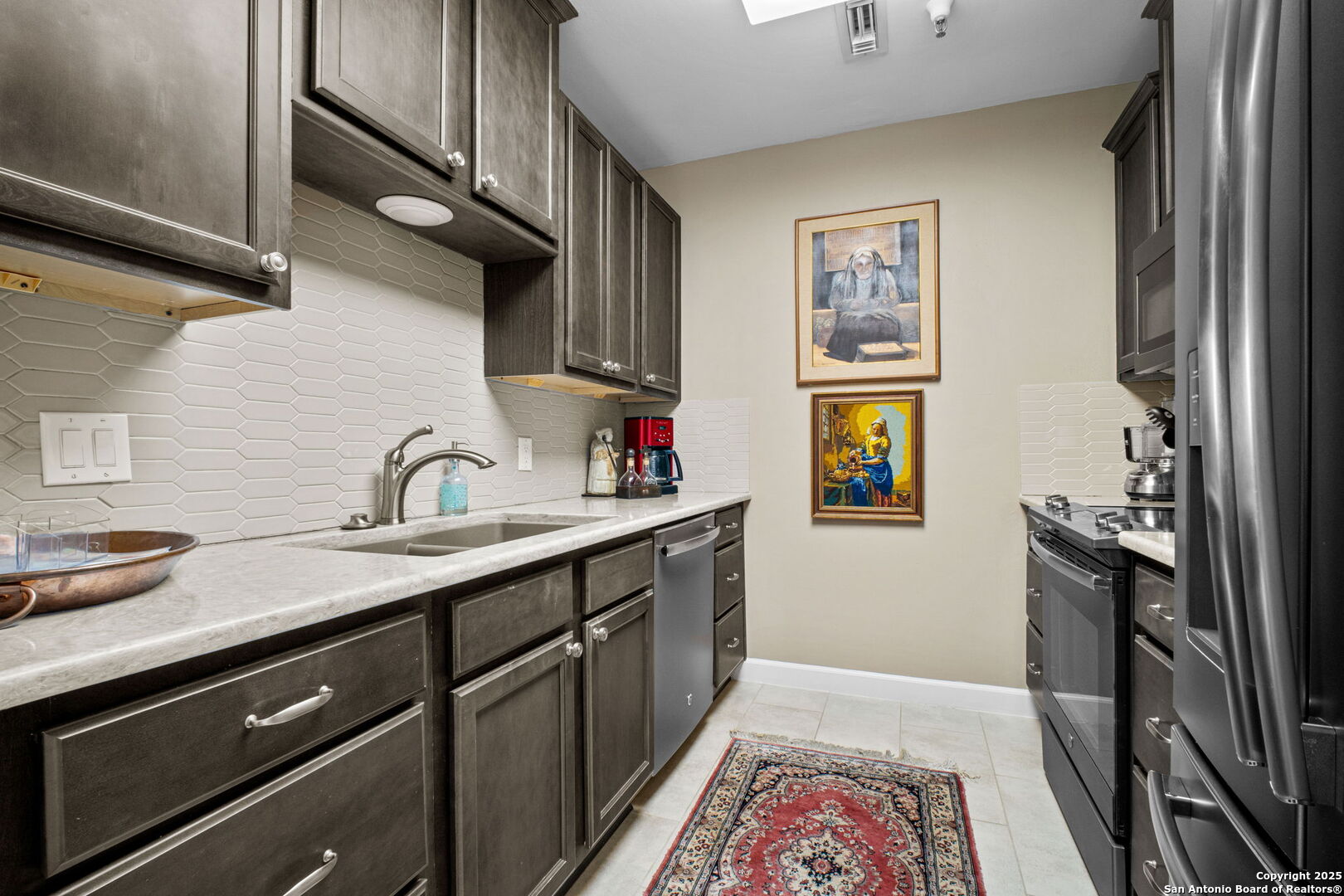 1 Towers Park Ln 1015