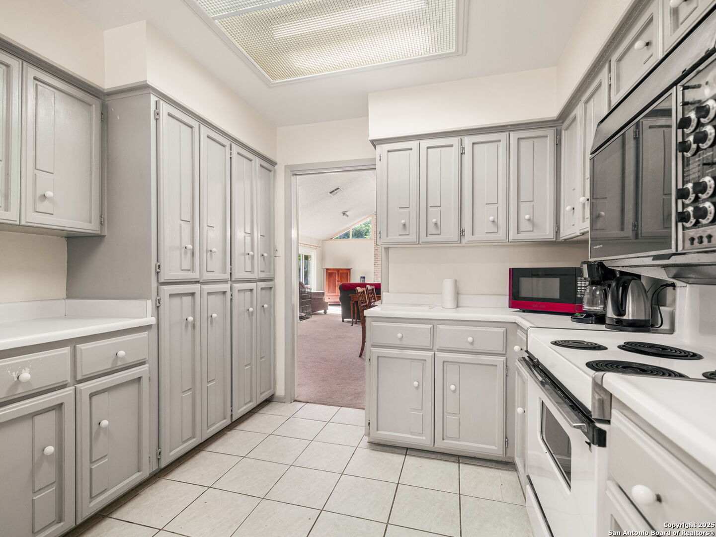 11610 Whisper Trail St