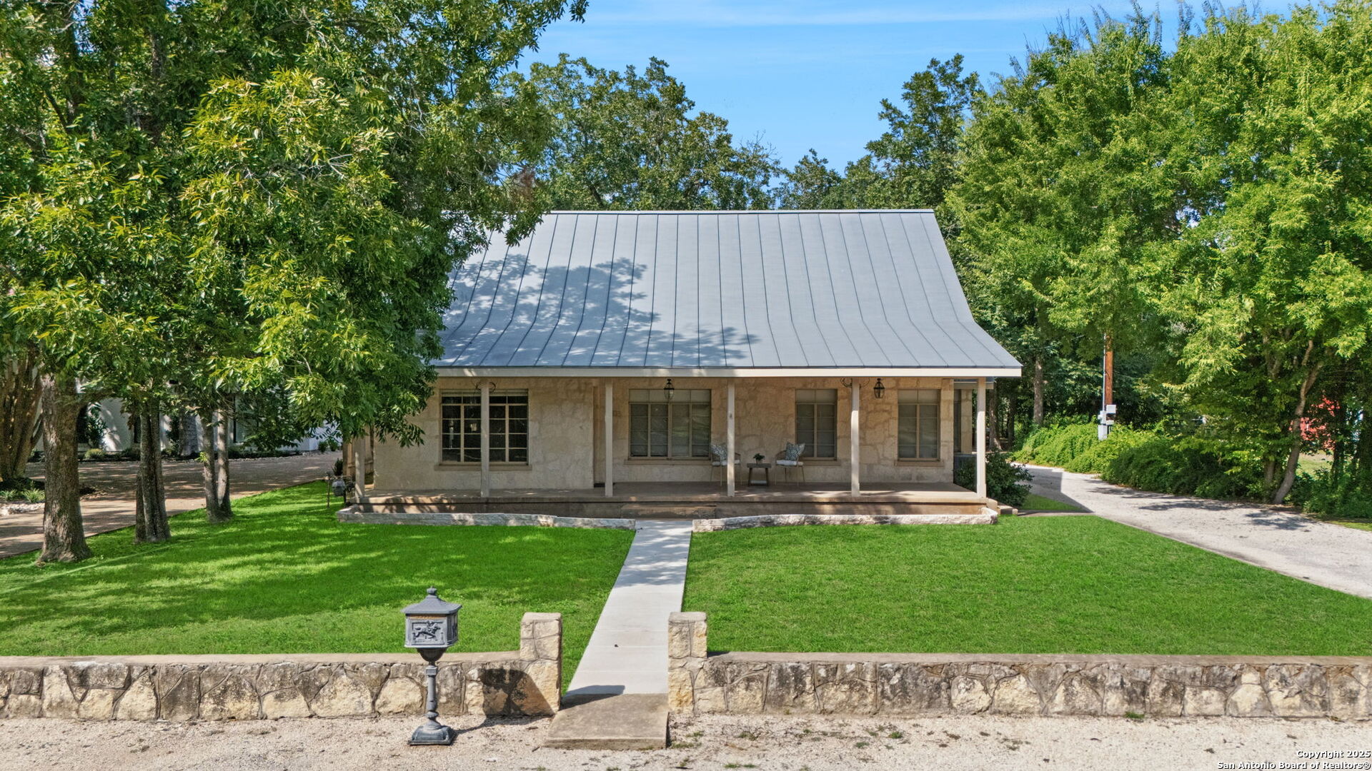 1403 San Jacinto