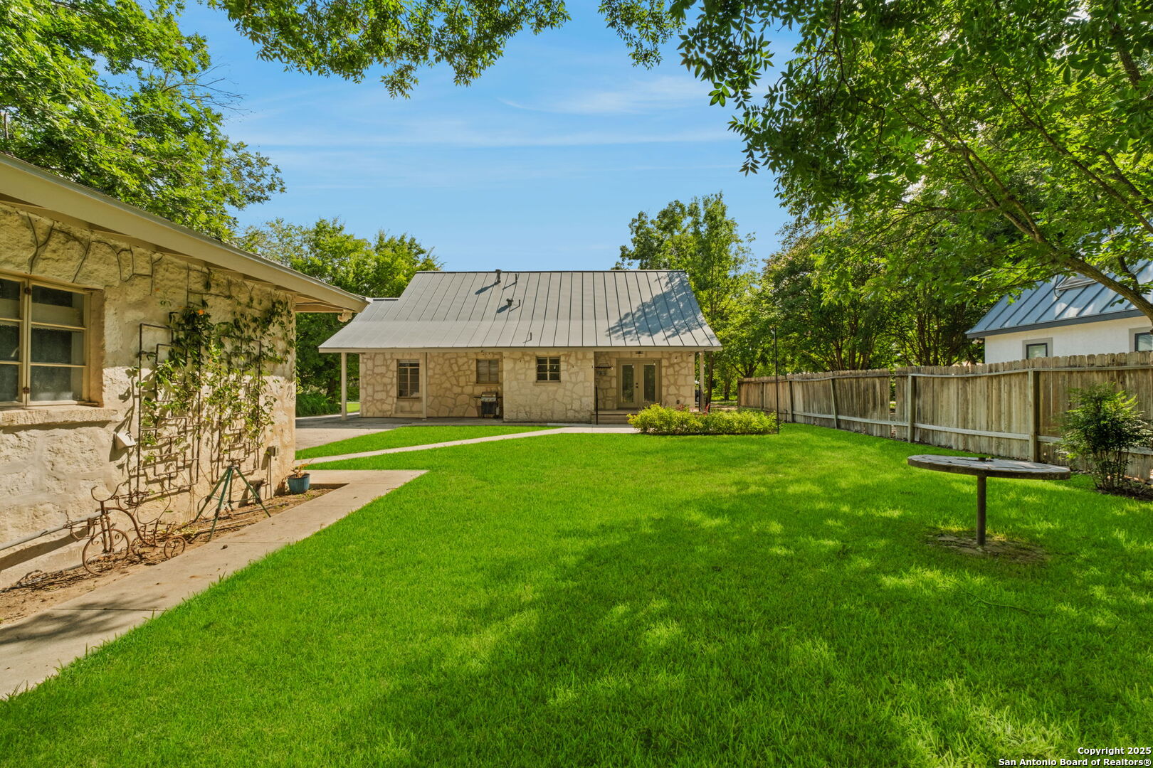 1403 San Jacinto