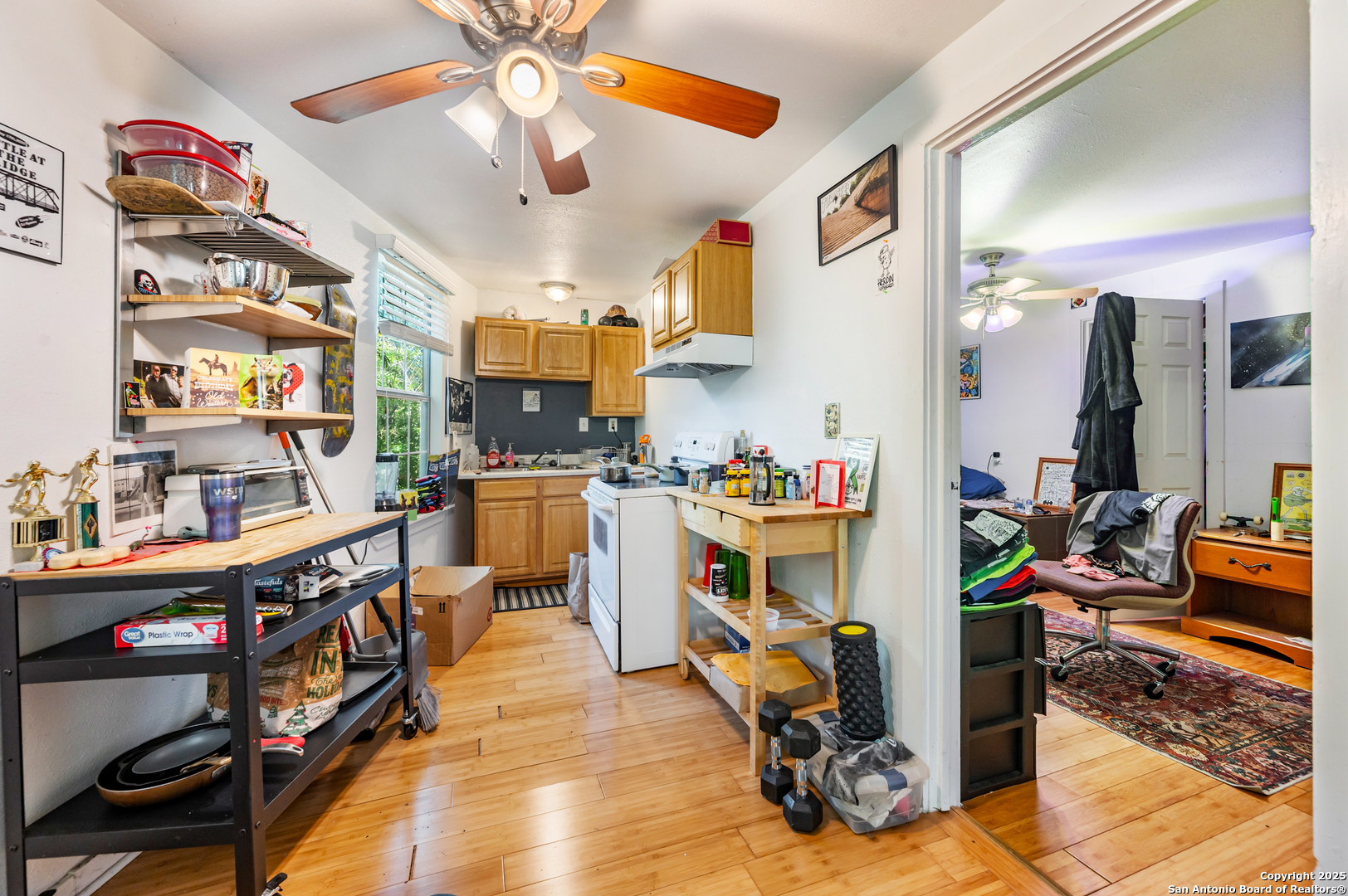 513 W Rosewood