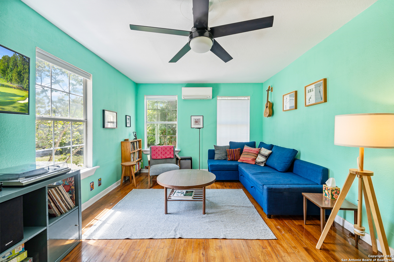 513 W Rosewood