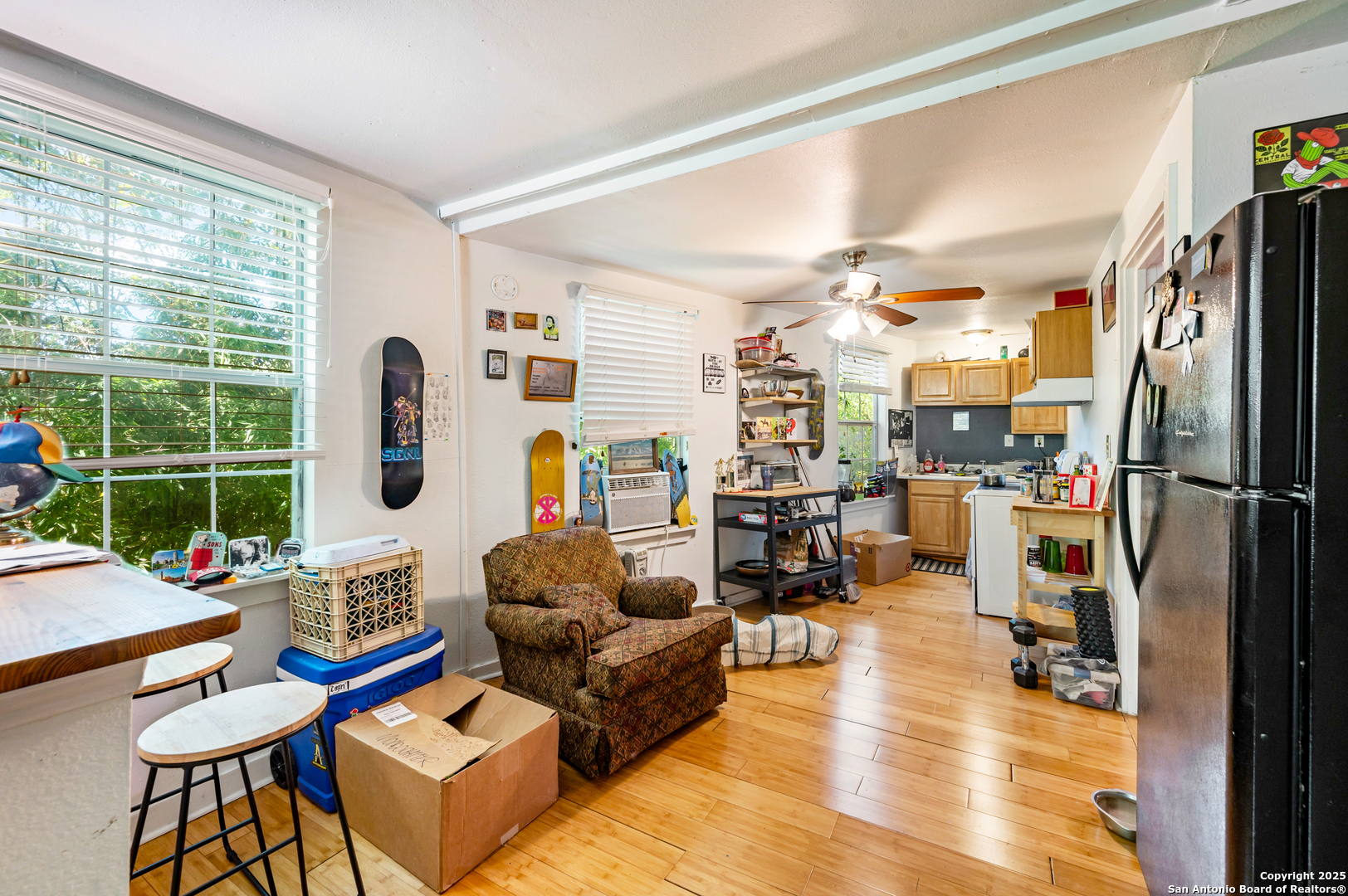 513 W Rosewood