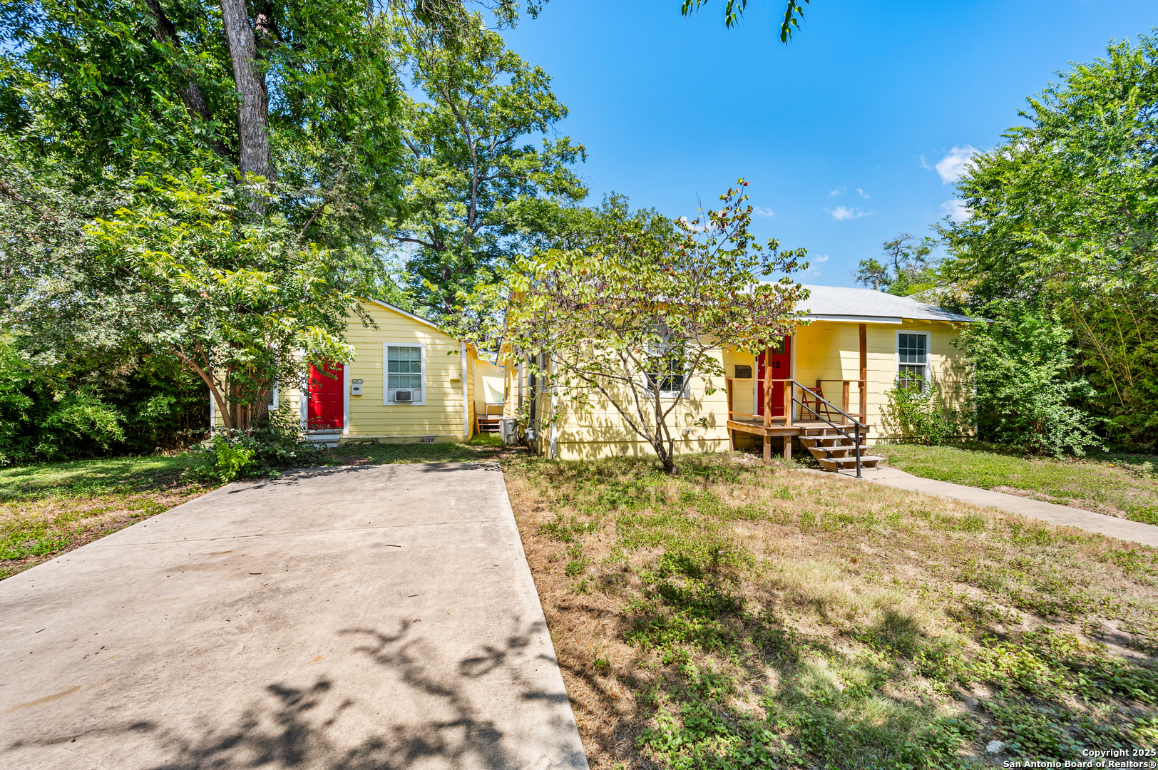 513 W Rosewood
