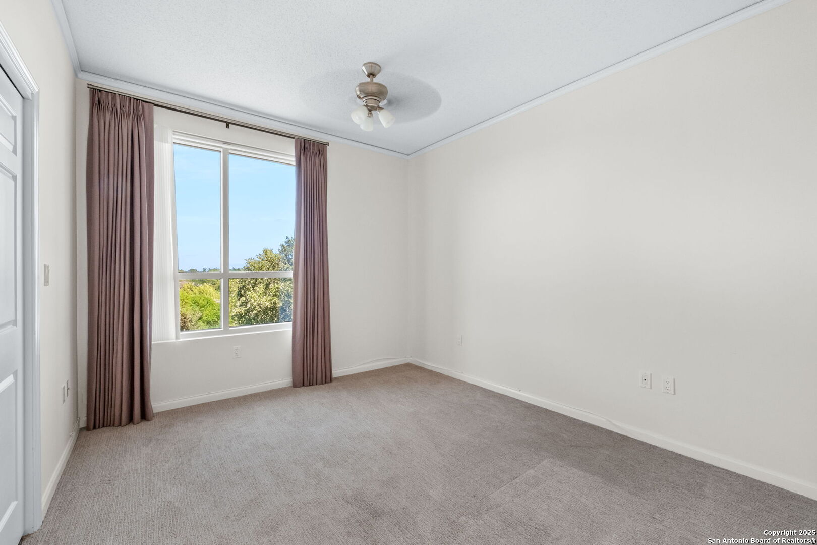 1 Towers Park Ln 402