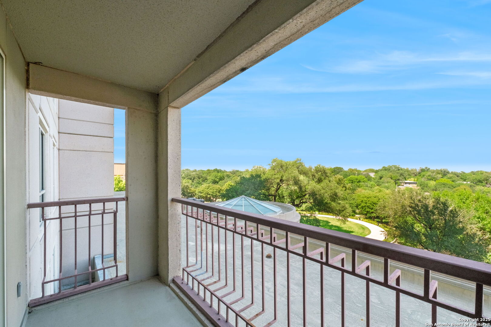 1 Towers Park Ln 402