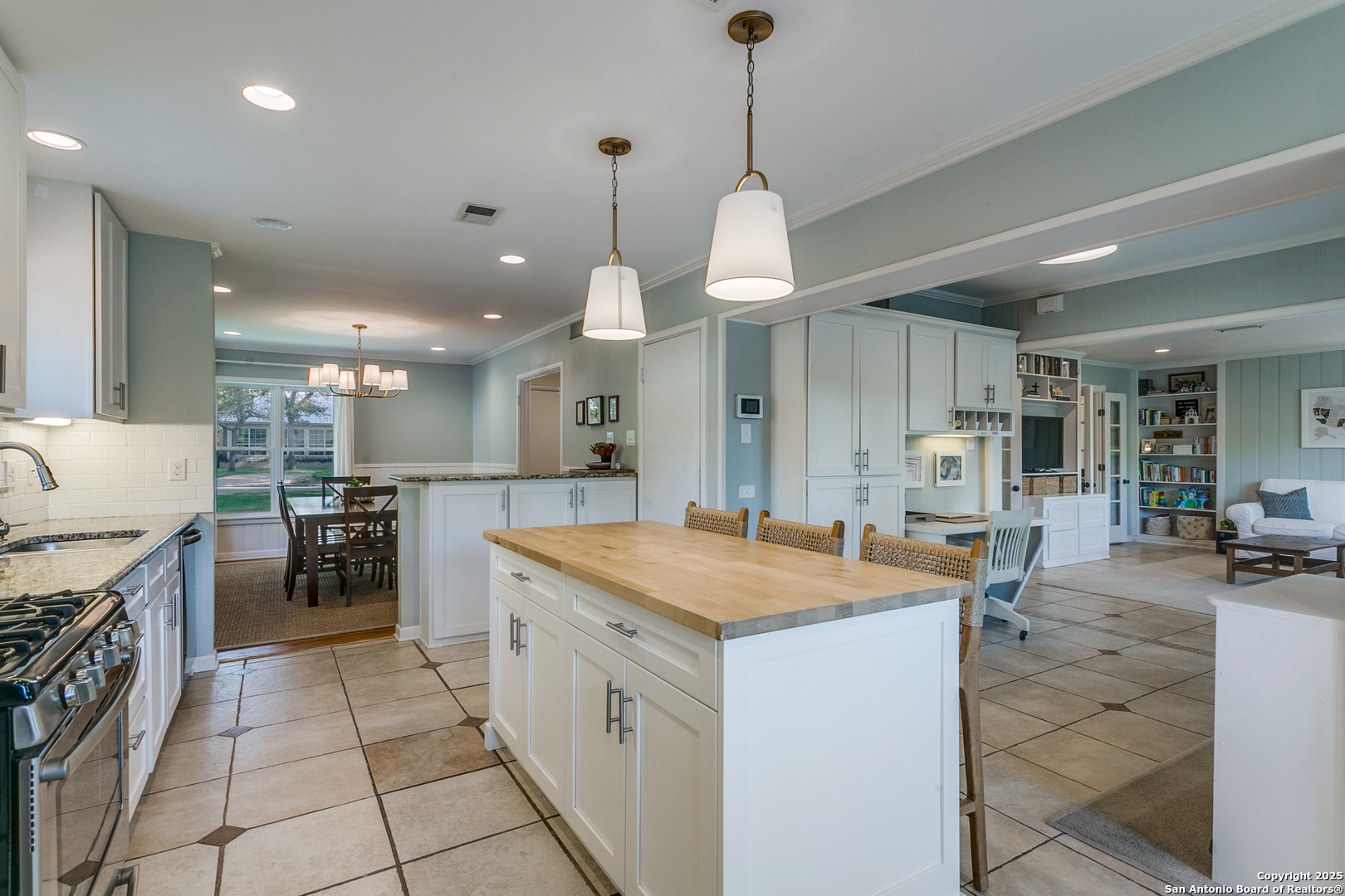 110 Woodcrest