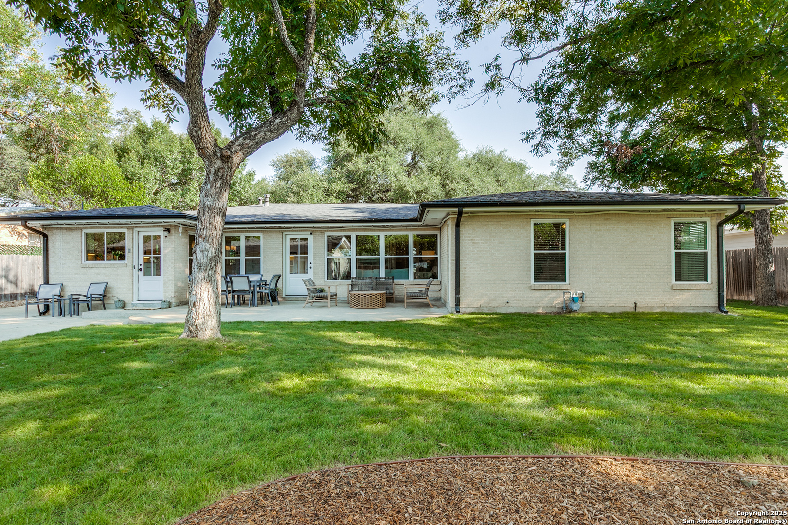 110 Woodcrest