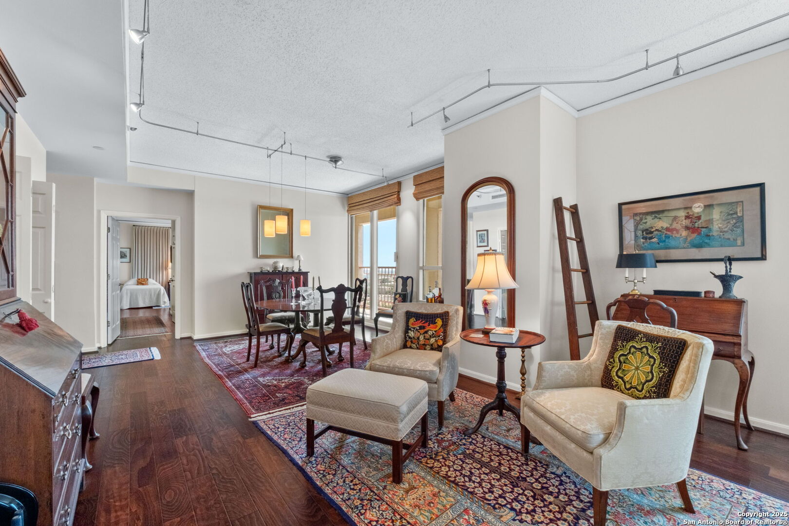 1 TOWERS PARK LN 1211