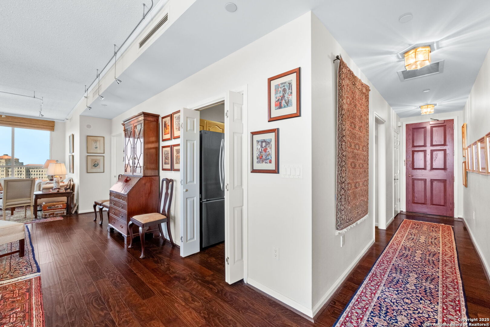 1 TOWERS PARK LN 1211