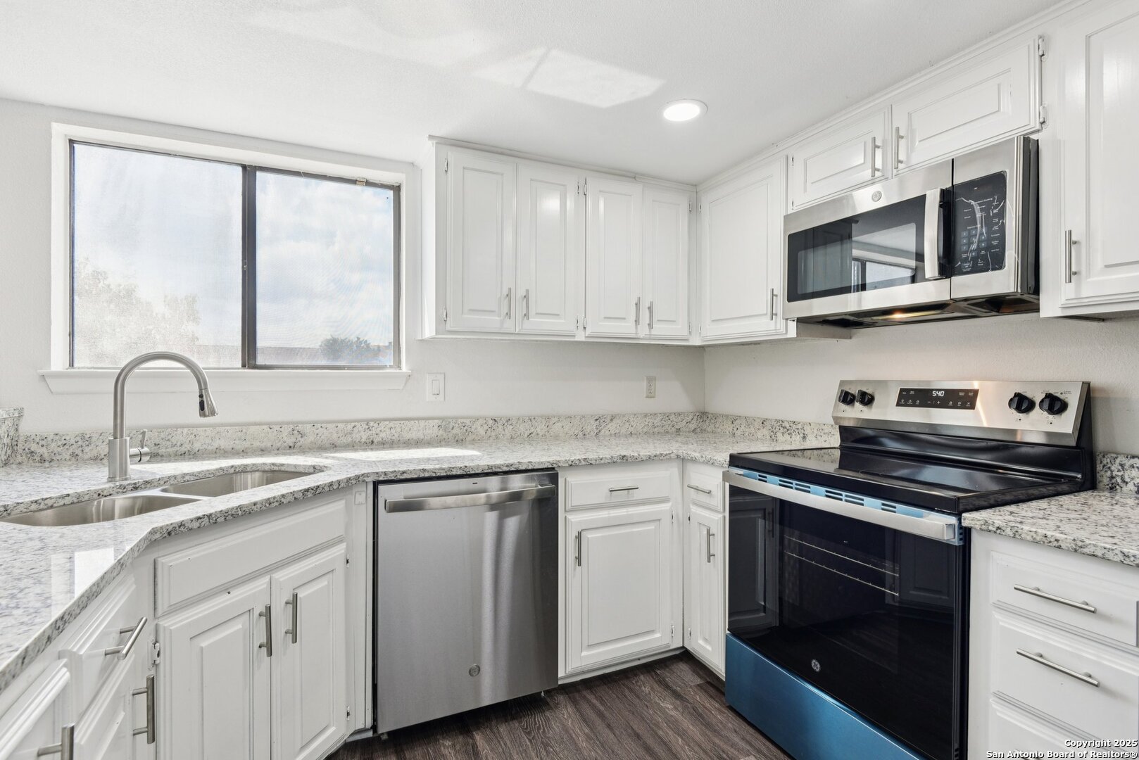 349 Harmony Ct 349