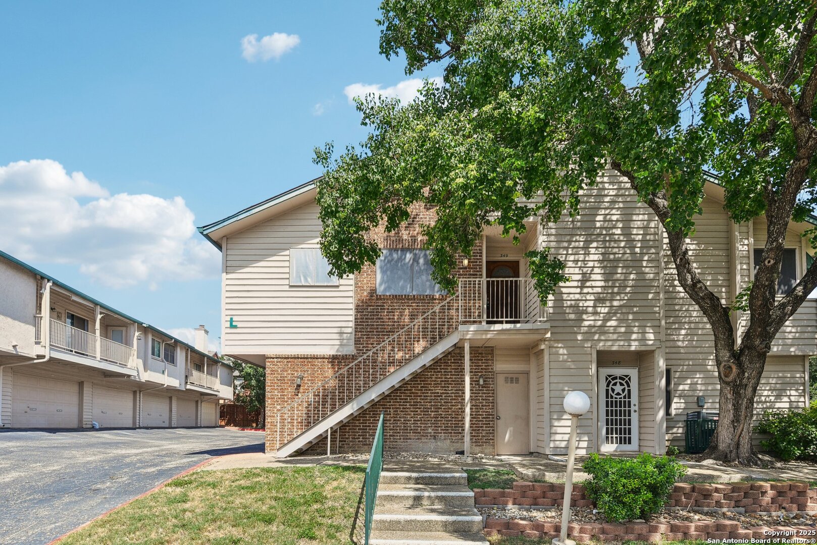 349 Harmony Ct 349