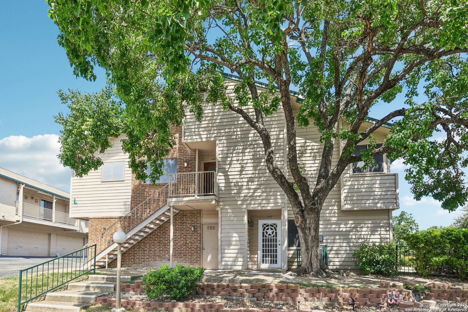 349 Harmony Ct 349