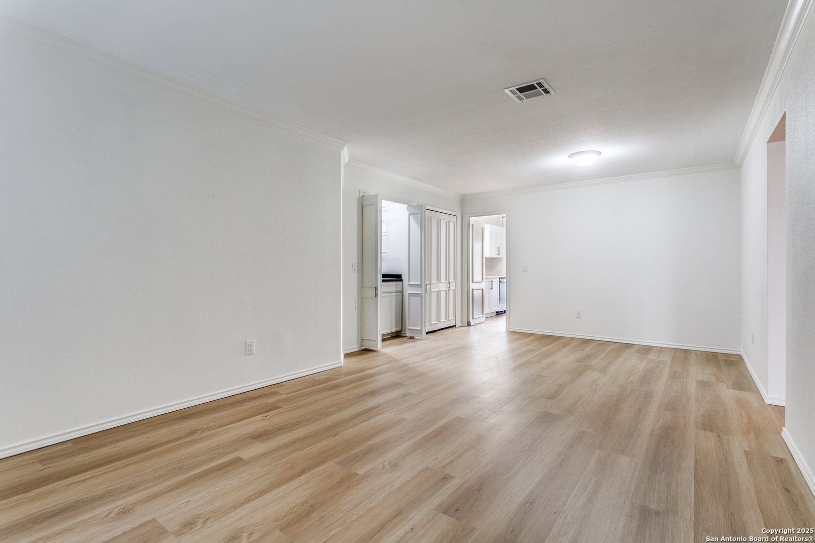 7815 Broadway 202