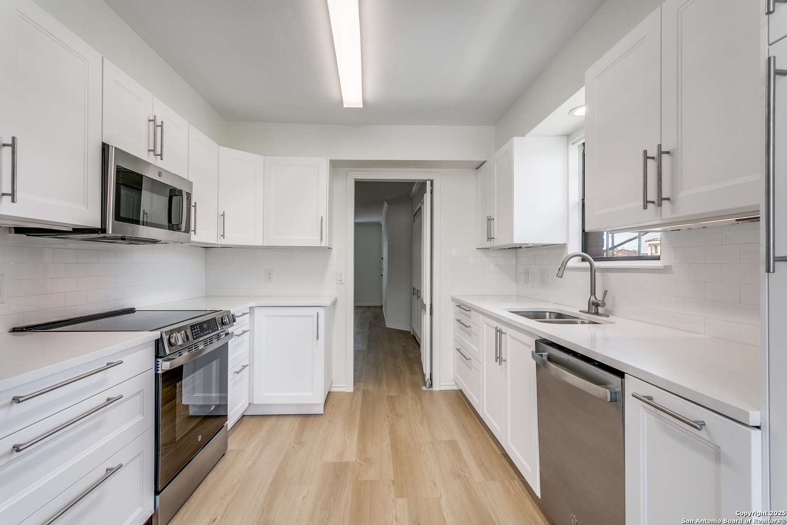 7815 Broadway 202