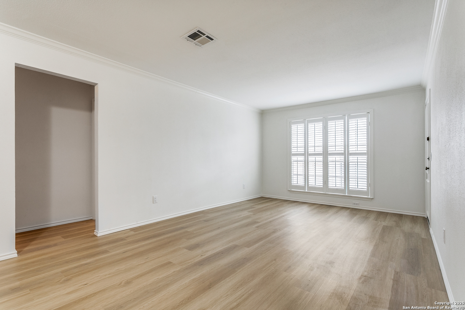 7815 Broadway 202