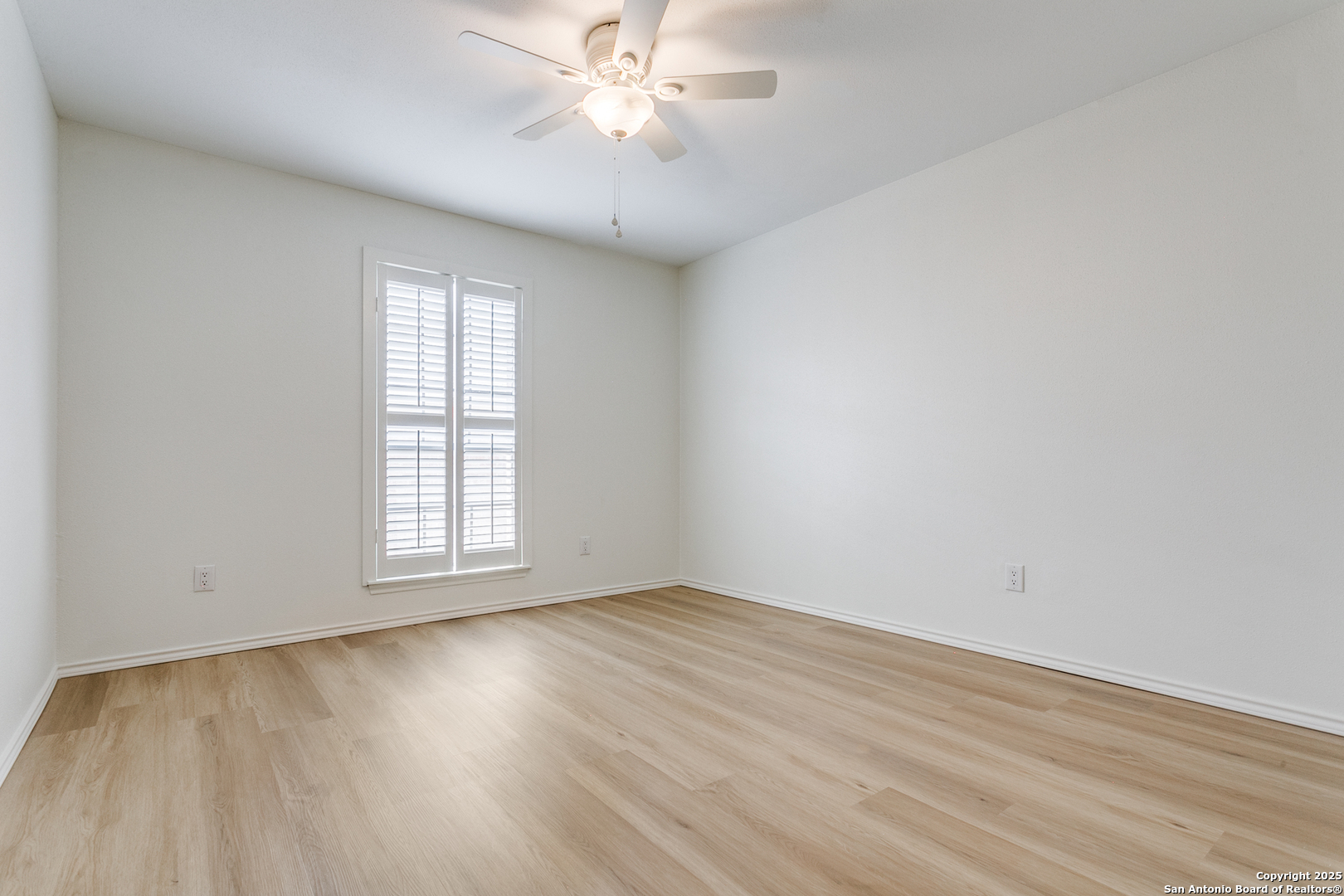 7815 Broadway 202