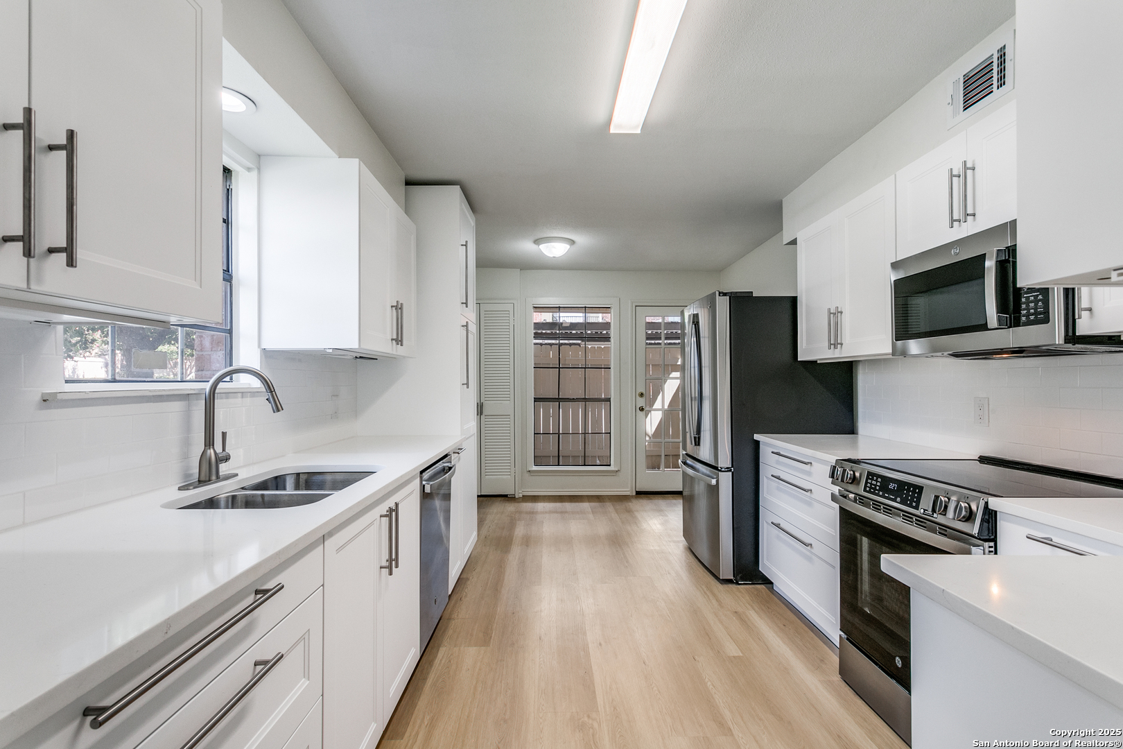 7815 Broadway 201