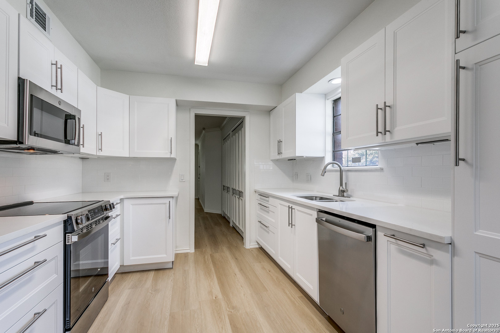 7815 Broadway 201