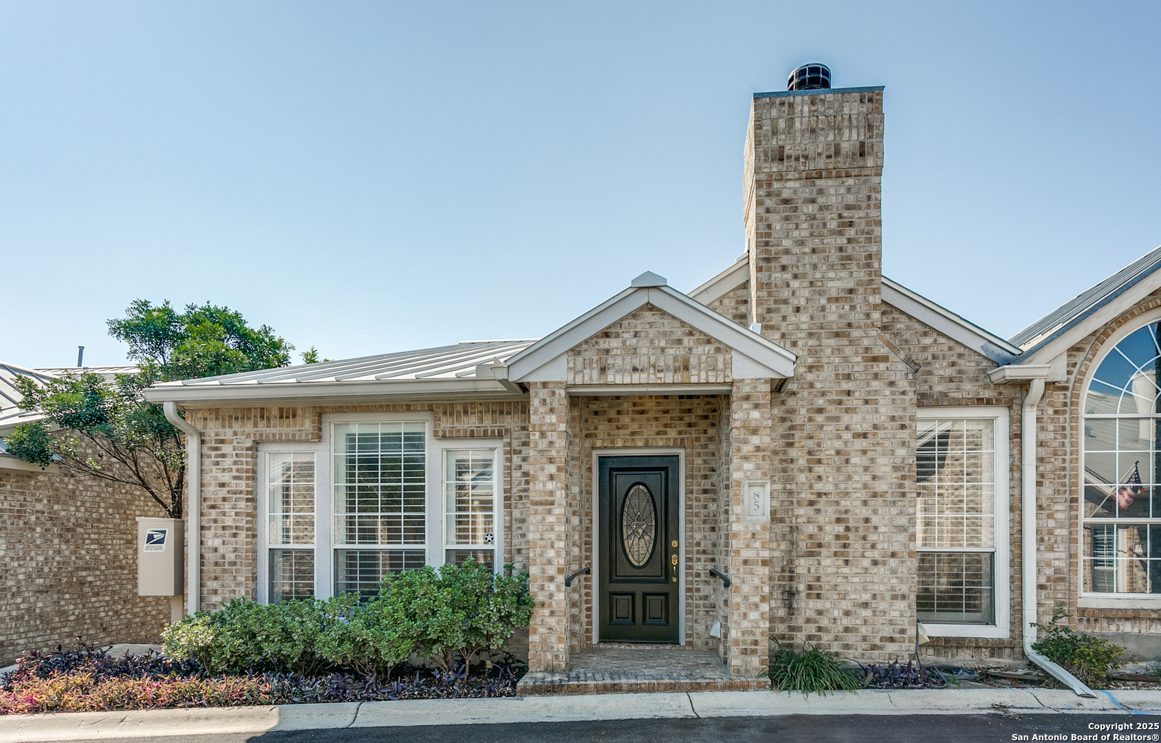 85 Oakwell Farms Pkwy