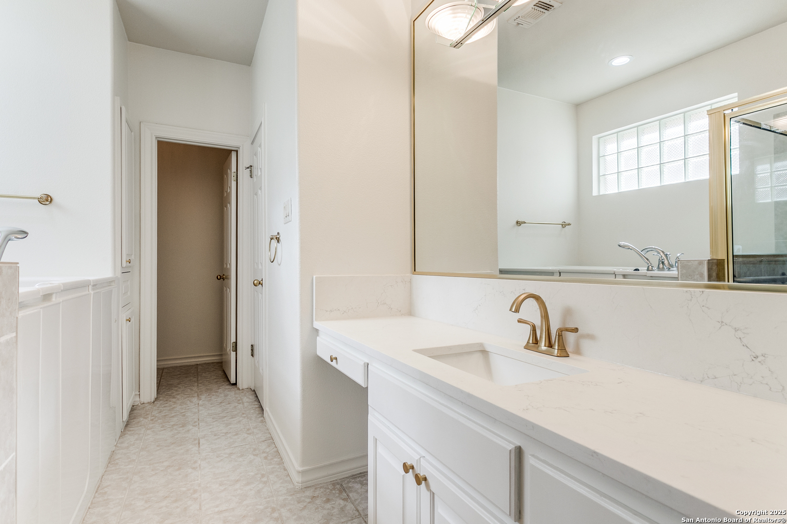 85 Oakwell Farms Pkwy