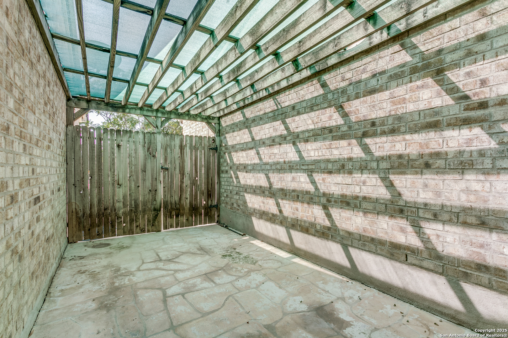 85 Oakwell Farms Pkwy