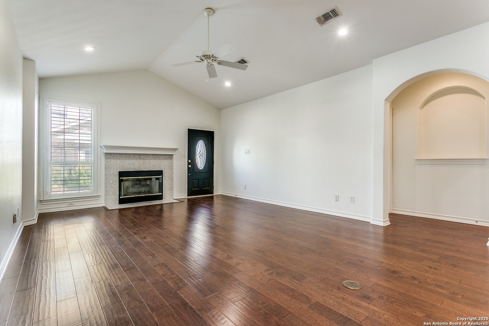 85 Oakwell Farms Pkwy