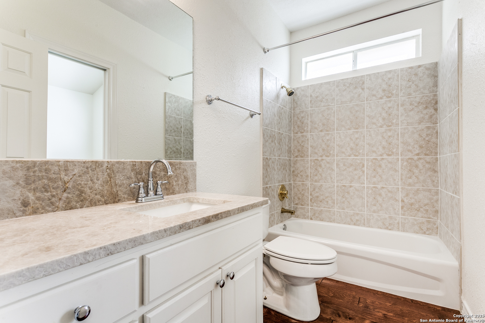 85 Oakwell Farms Pkwy