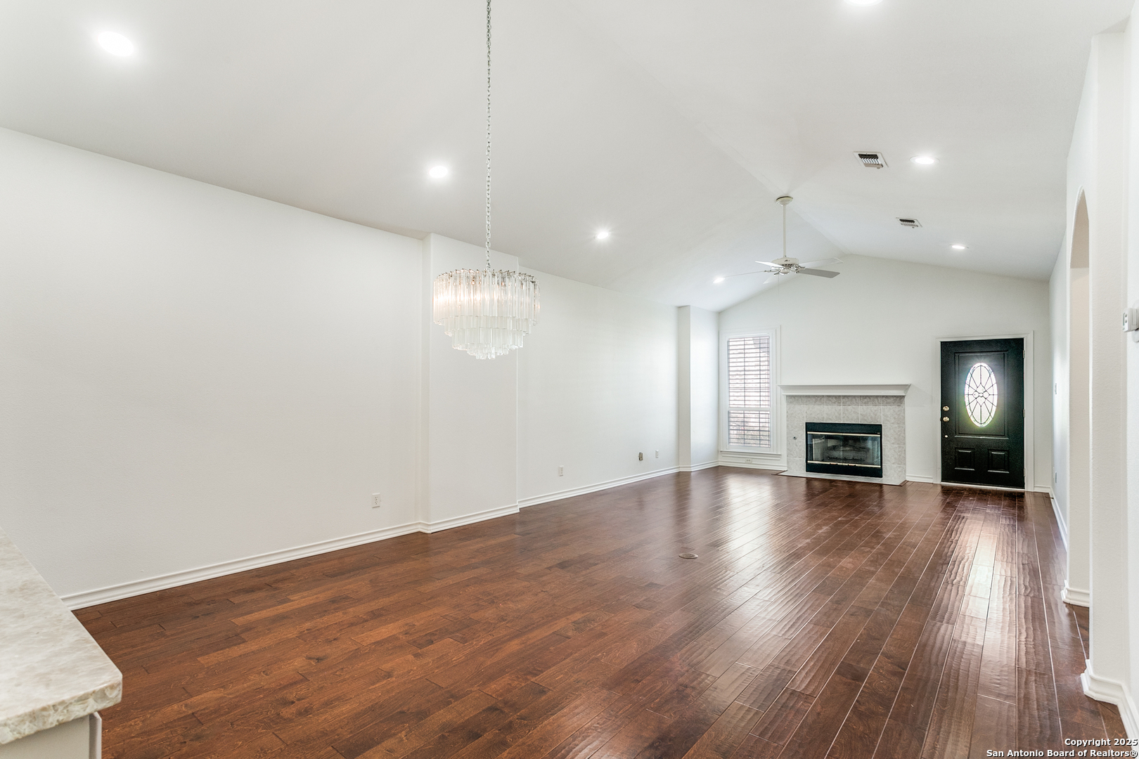 85 Oakwell Farms Pkwy