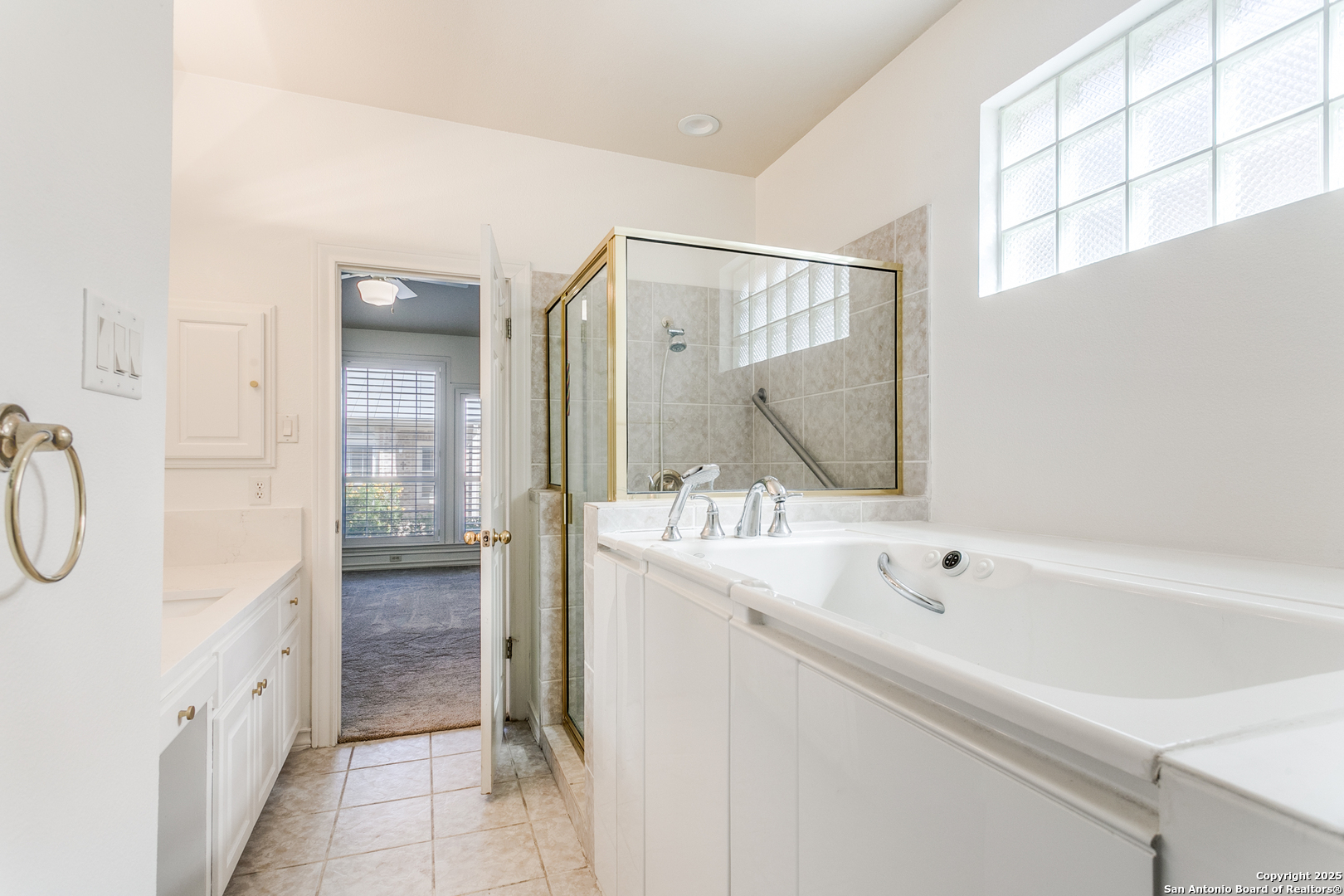 85 Oakwell Farms Pkwy