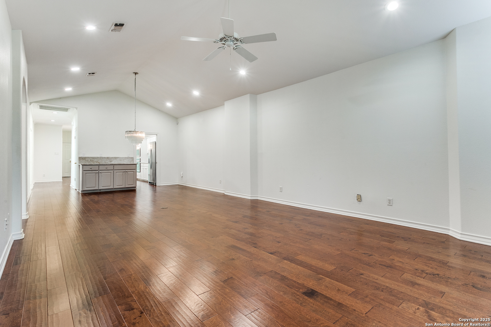 85 Oakwell Farms Pkwy