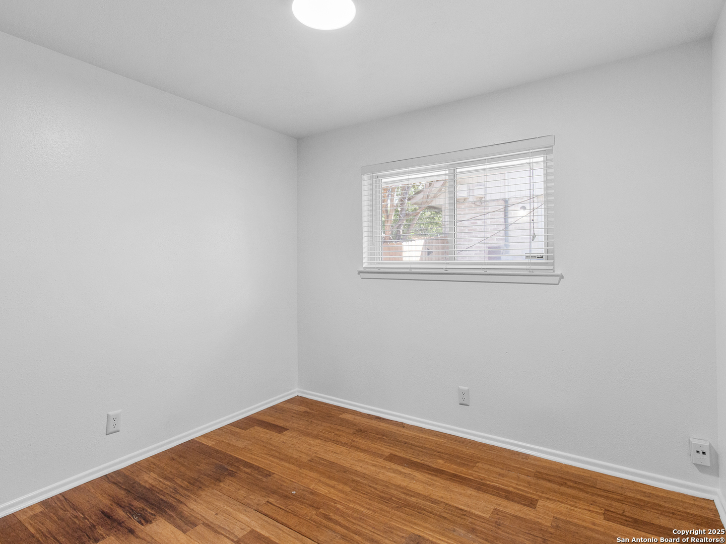 13851 Brook Hollow