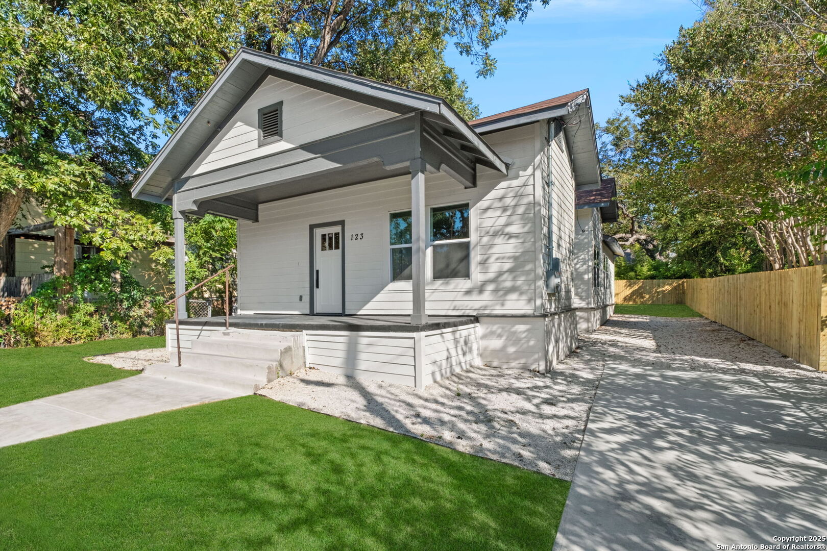 123 Sandmeyer St