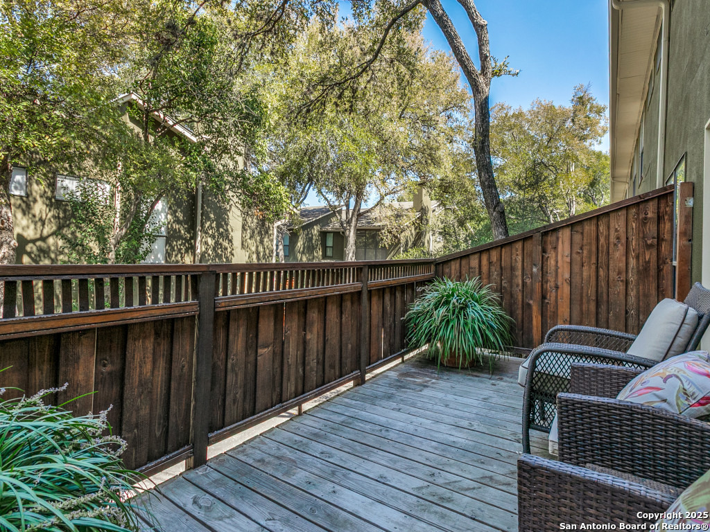 137 Terrell Rd # 1/2