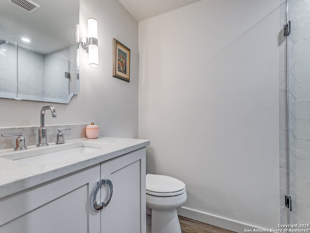 137 Terrell Rd # 1/2