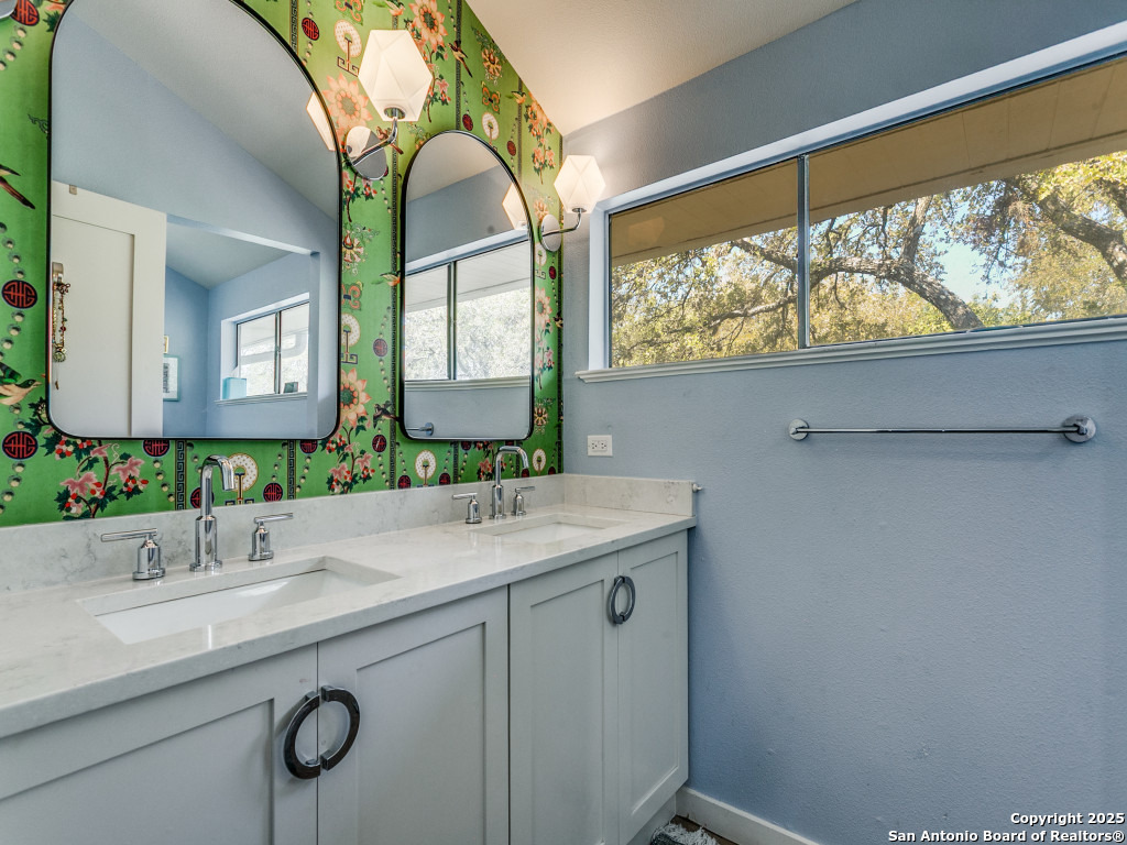 137 Terrell Rd # 1/2