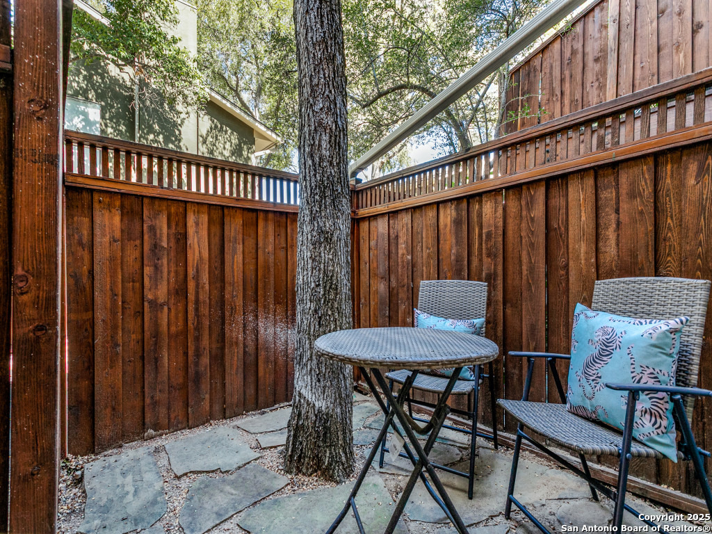 137 Terrell Rd # 1/2