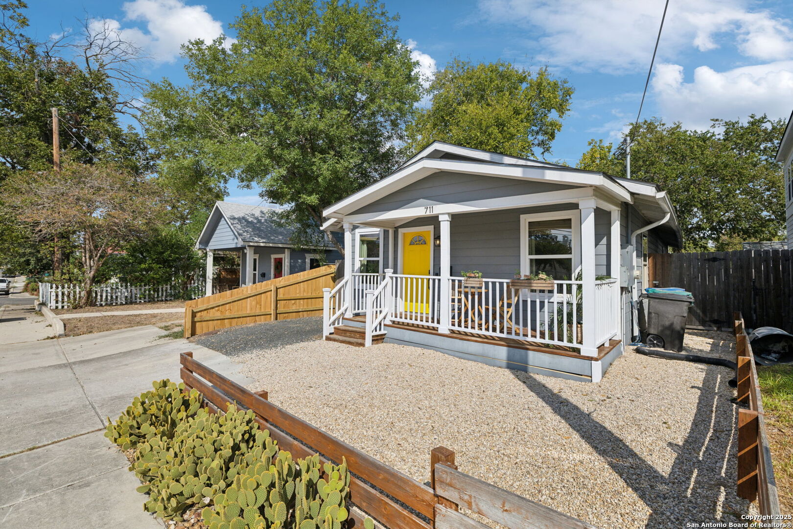 711 Eleanor Ave