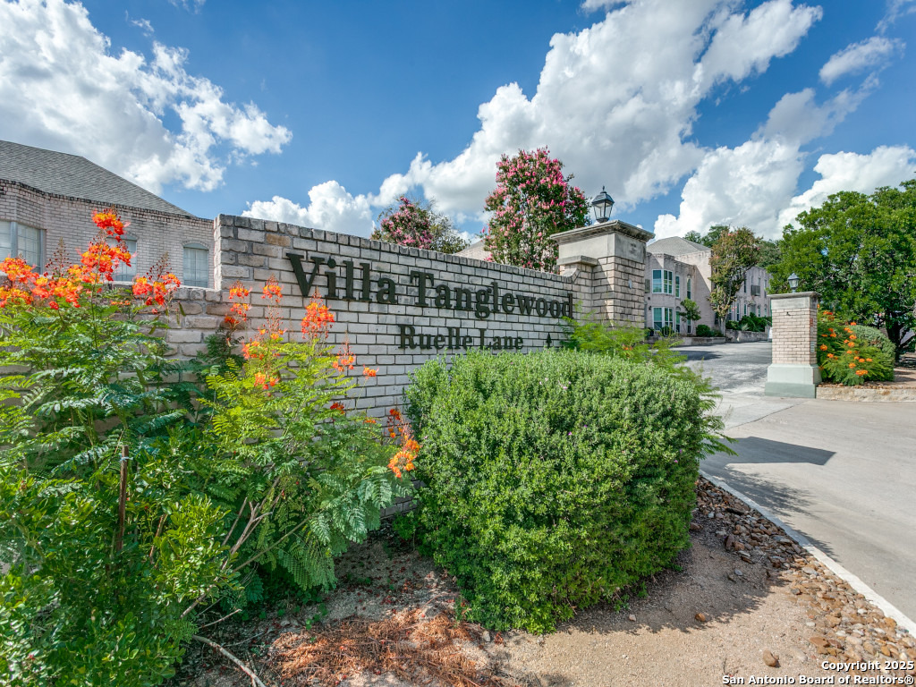 112 Ruelle Lane 112