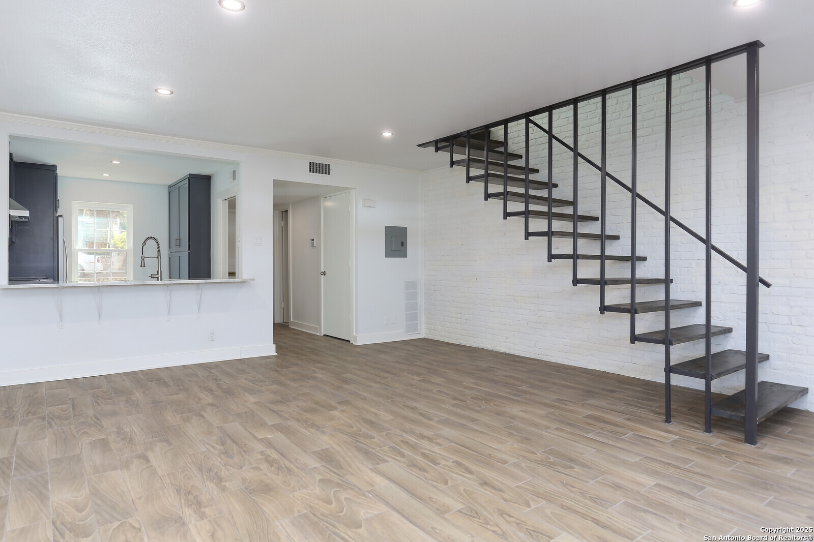112 Ruelle Lane 112