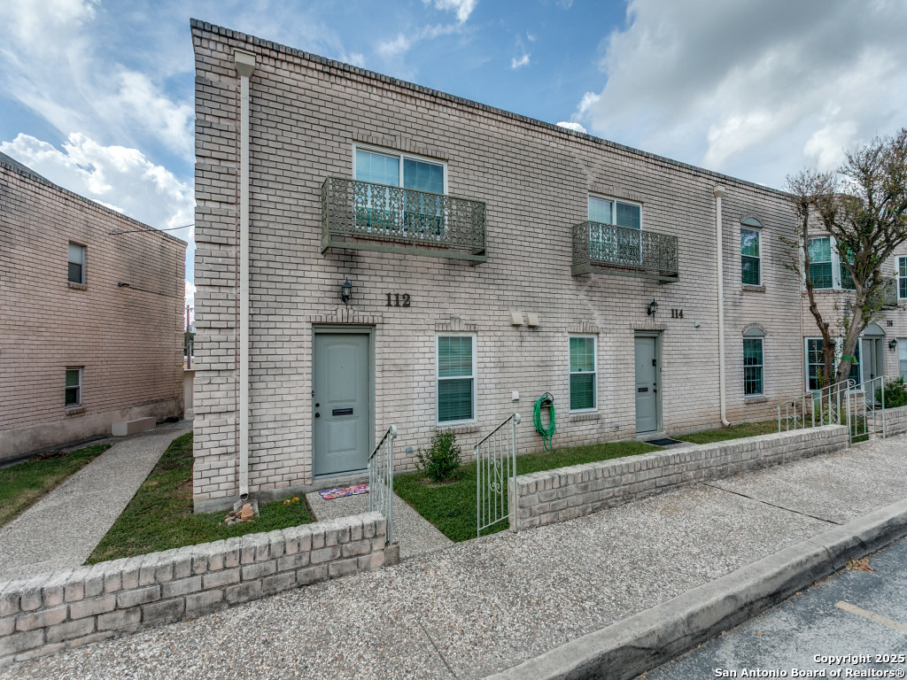 112 Ruelle Lane 112